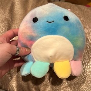Octopus squishmallow